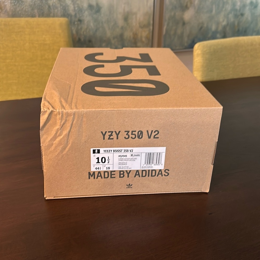 Yeezy Boost 350 V2 EMPTY Shoe Box Size 10 1/2
